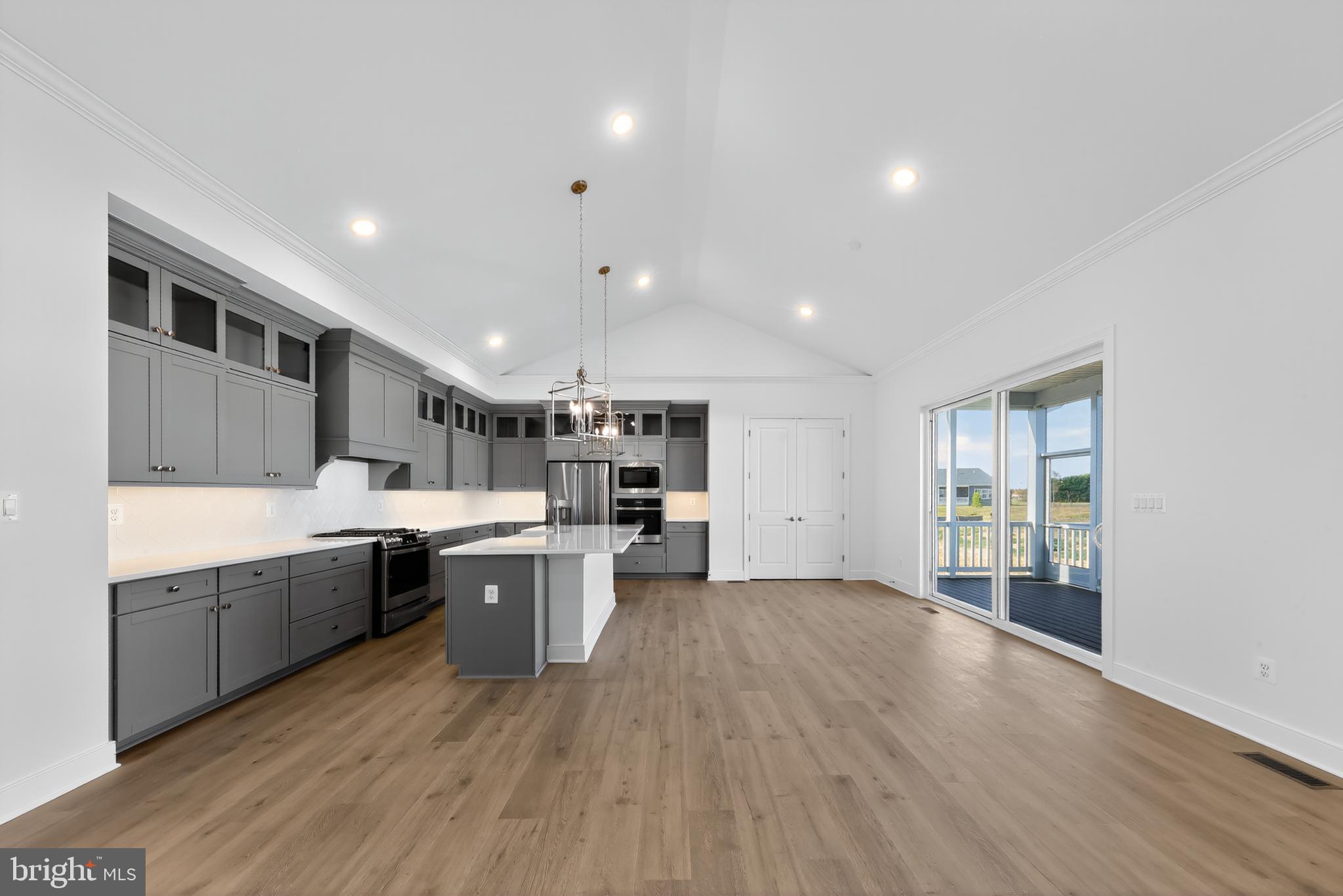 1521 LESTERFIELD WAY