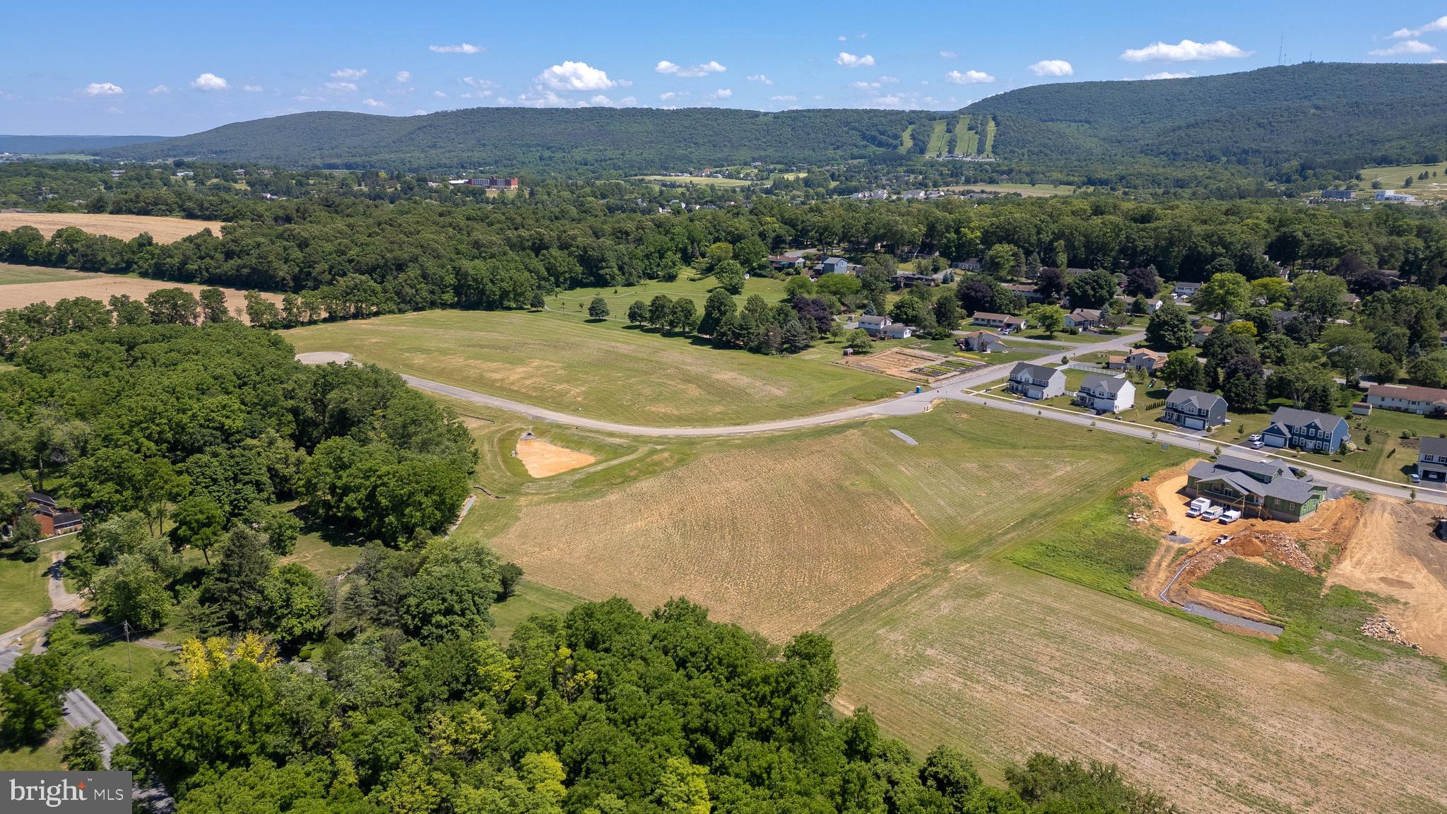 KAYWOOD NORTH ESTATES - Land