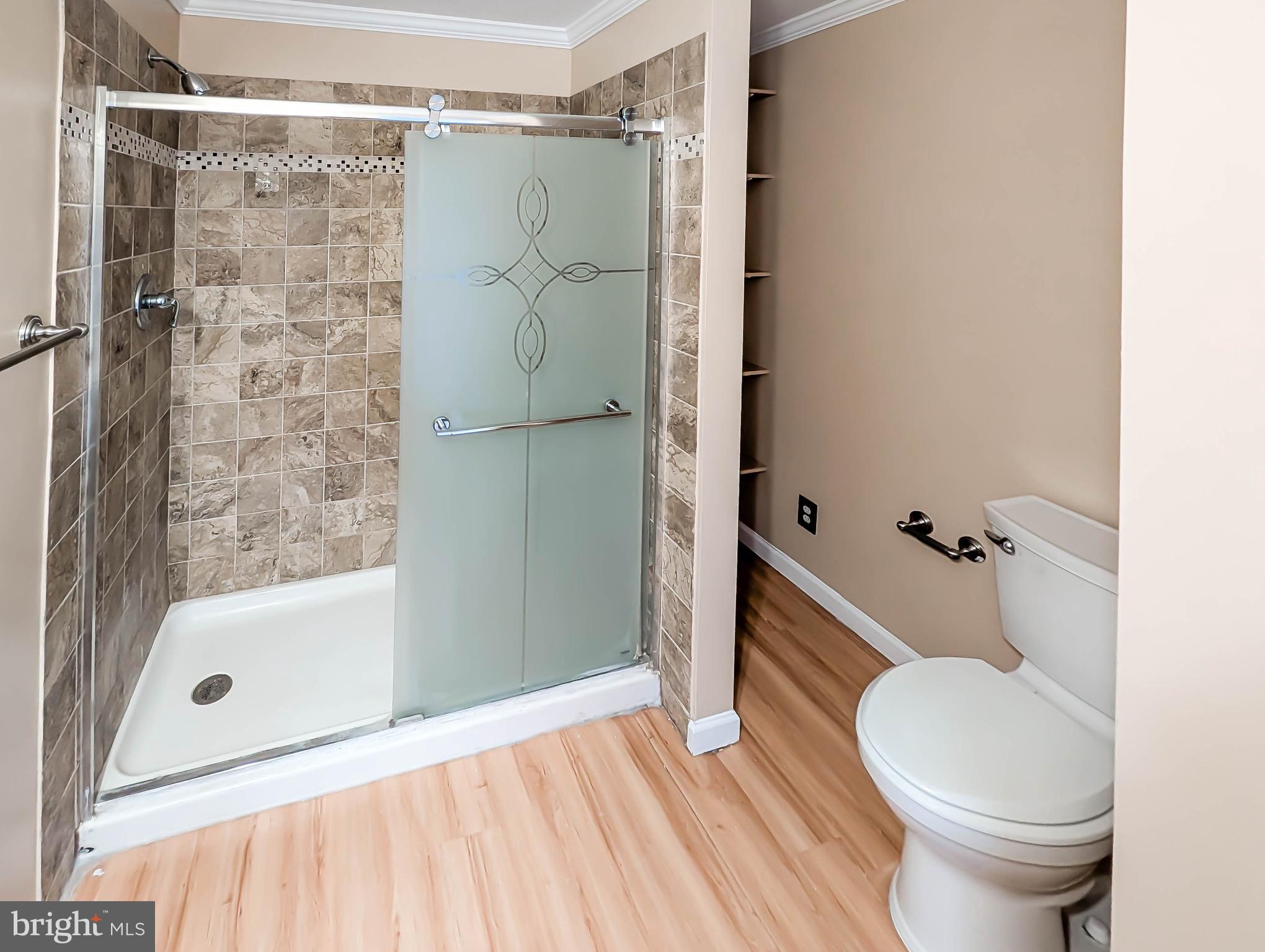 HARFORD SQUARE - Residential
