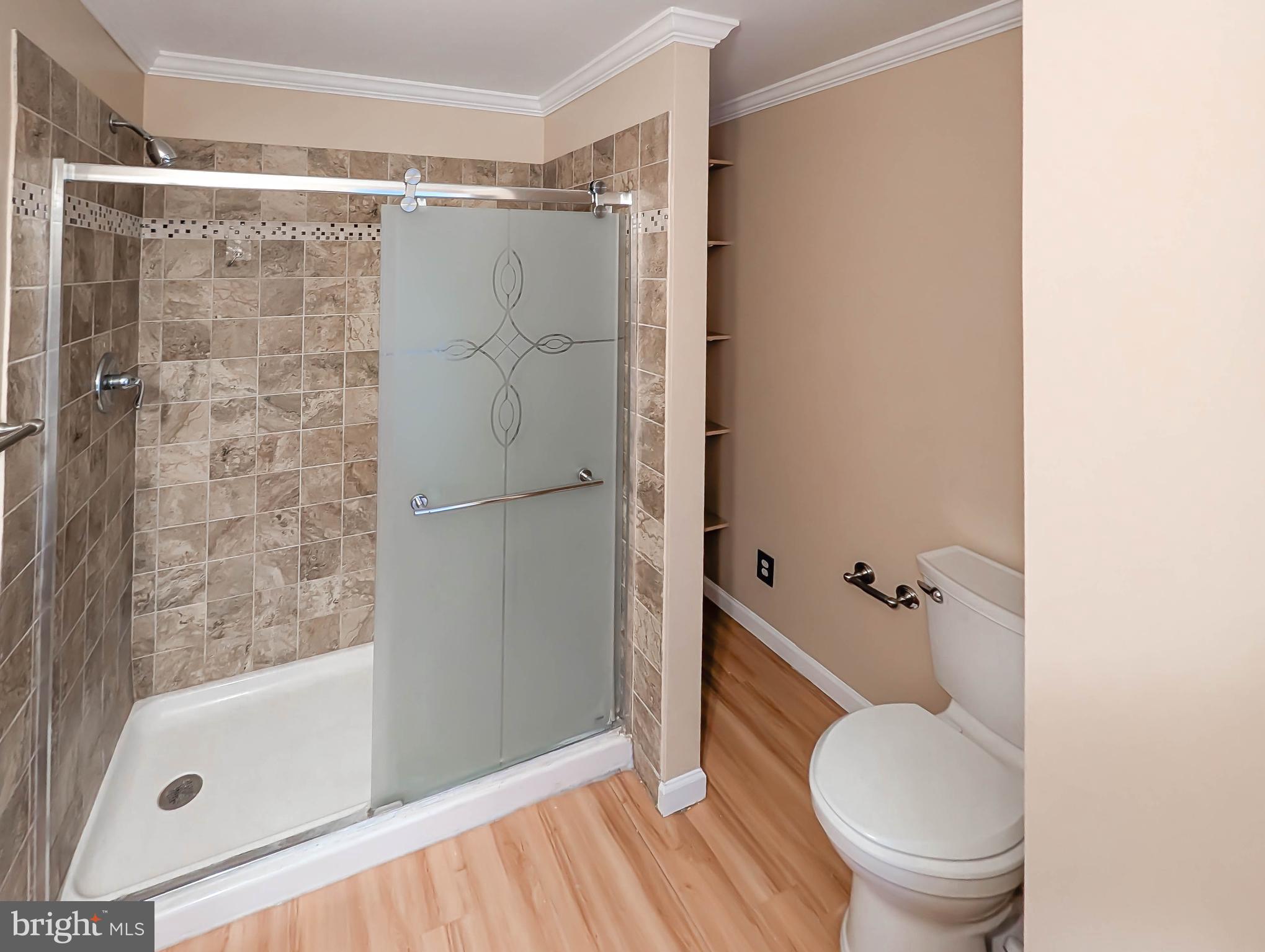 HARFORD SQUARE - Residential
