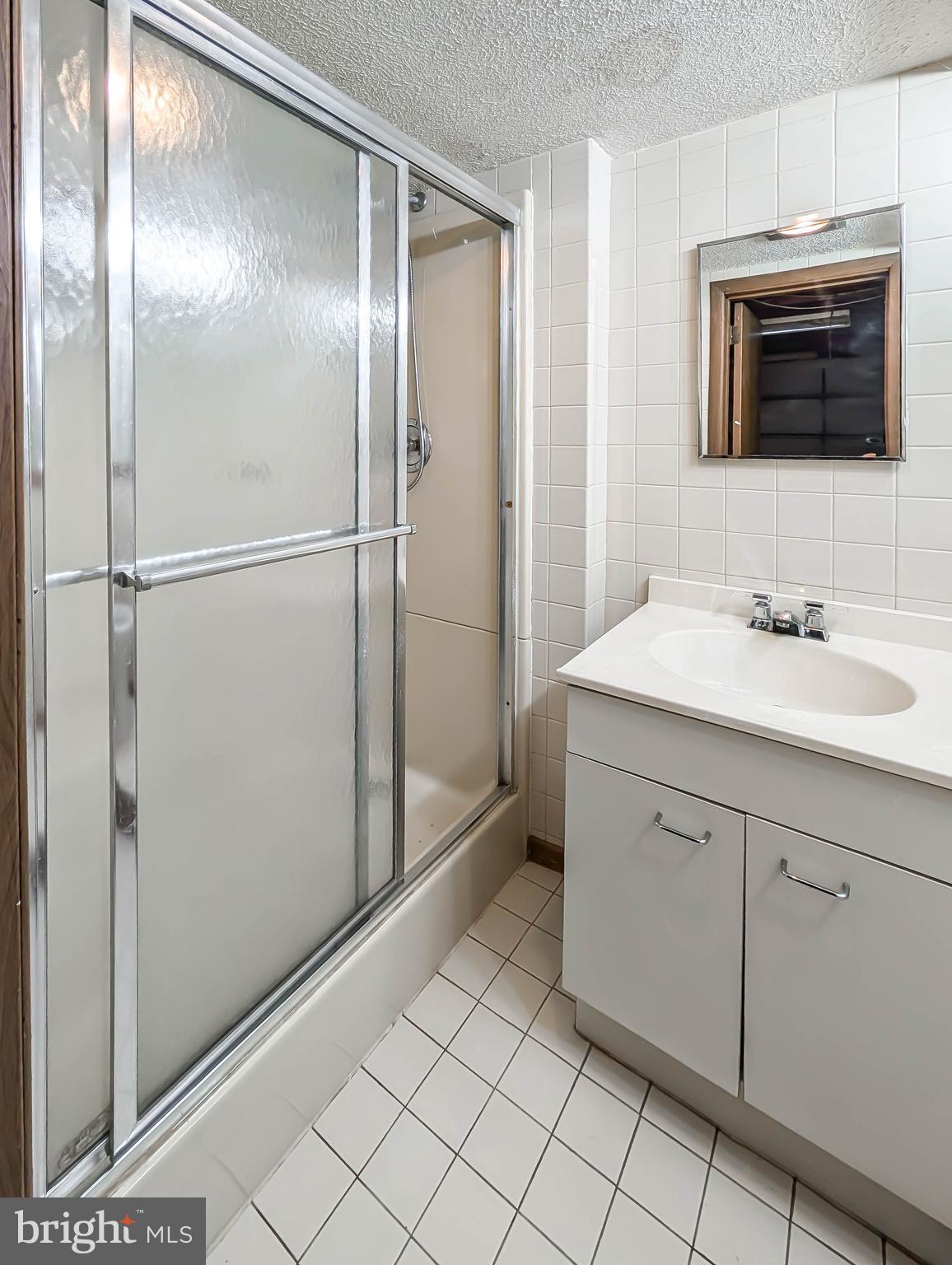 HARFORD SQUARE - Residential