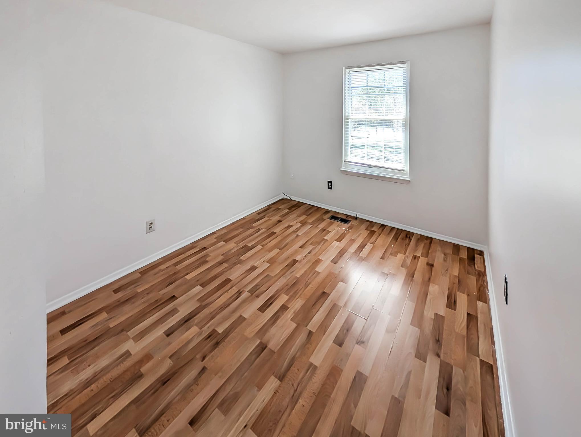 HARFORD SQUARE - Residential