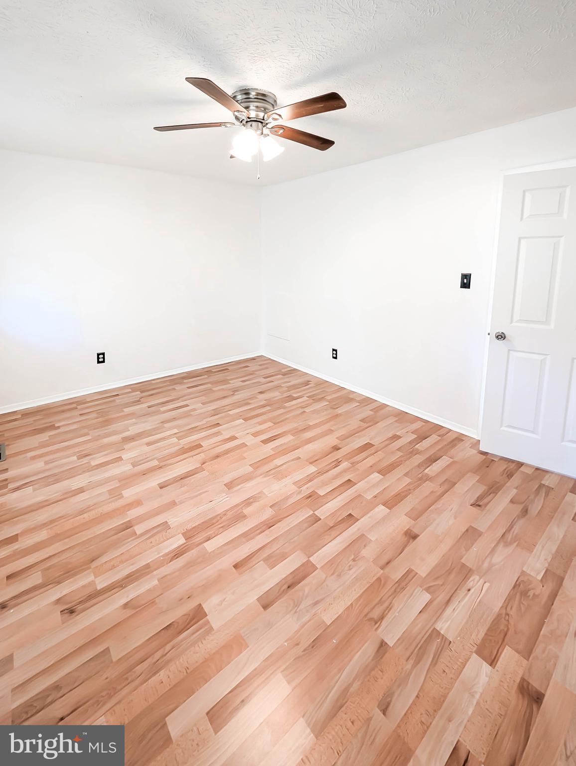 HARFORD SQUARE - Residential