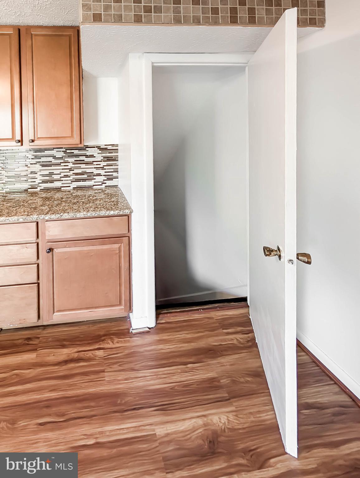 HARFORD SQUARE - Residential