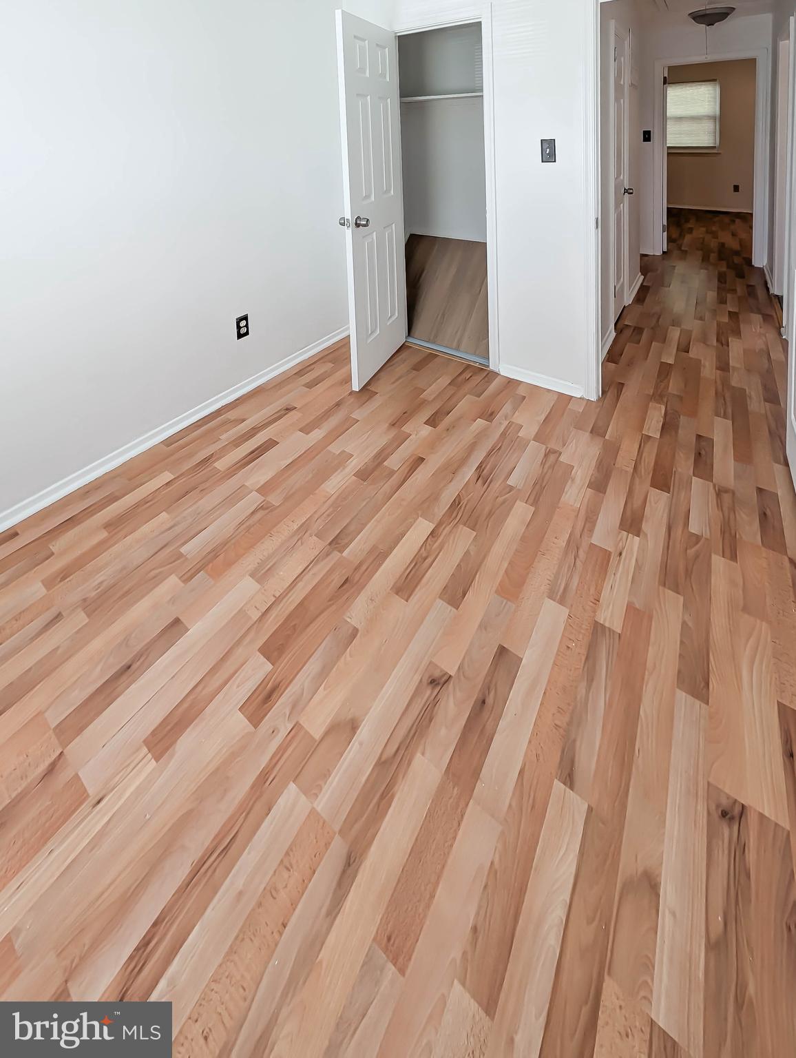 HARFORD SQUARE - Residential