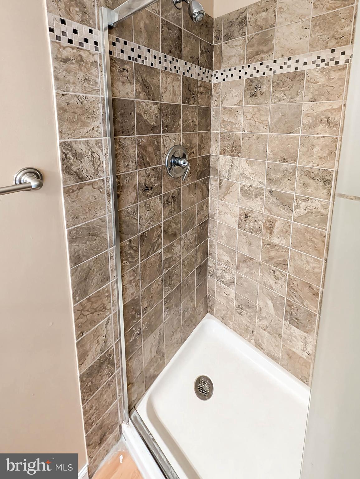 HARFORD SQUARE - Residential