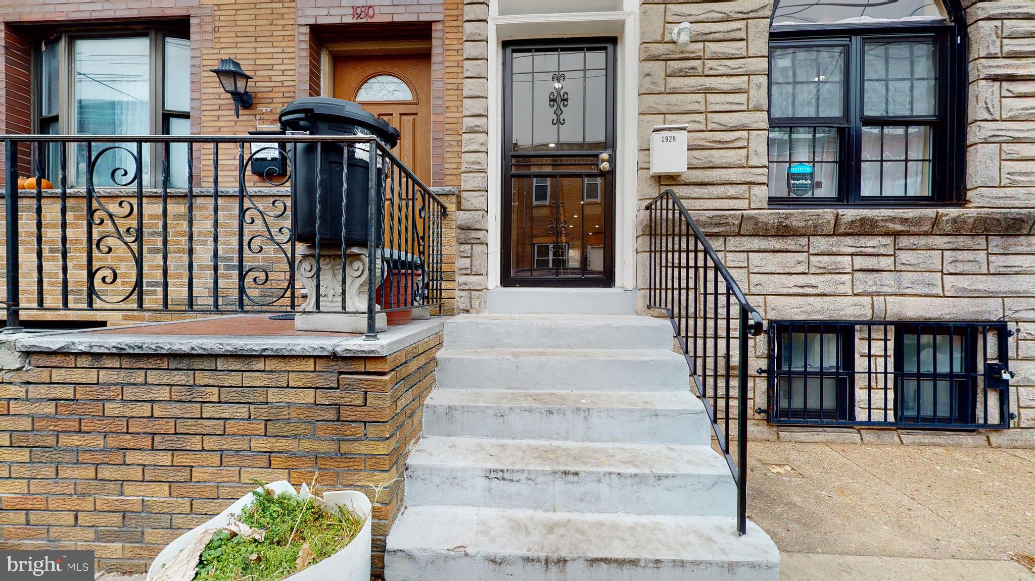 1928 S 18TH STREET