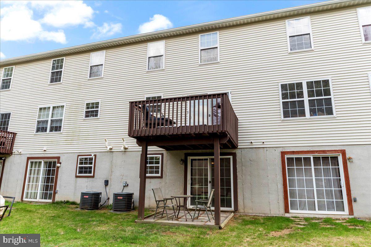 SPRING BROOK VILLAGE - Residential