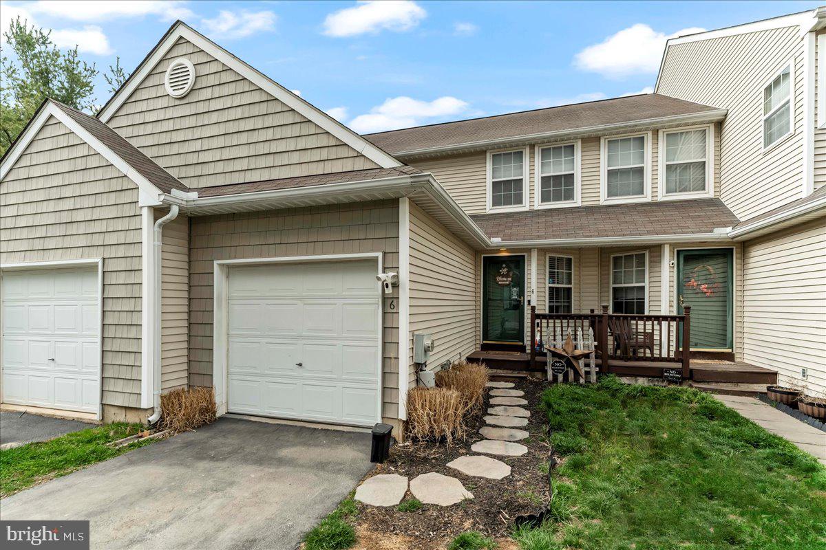 SPRING BROOK VILLAGE - Residential