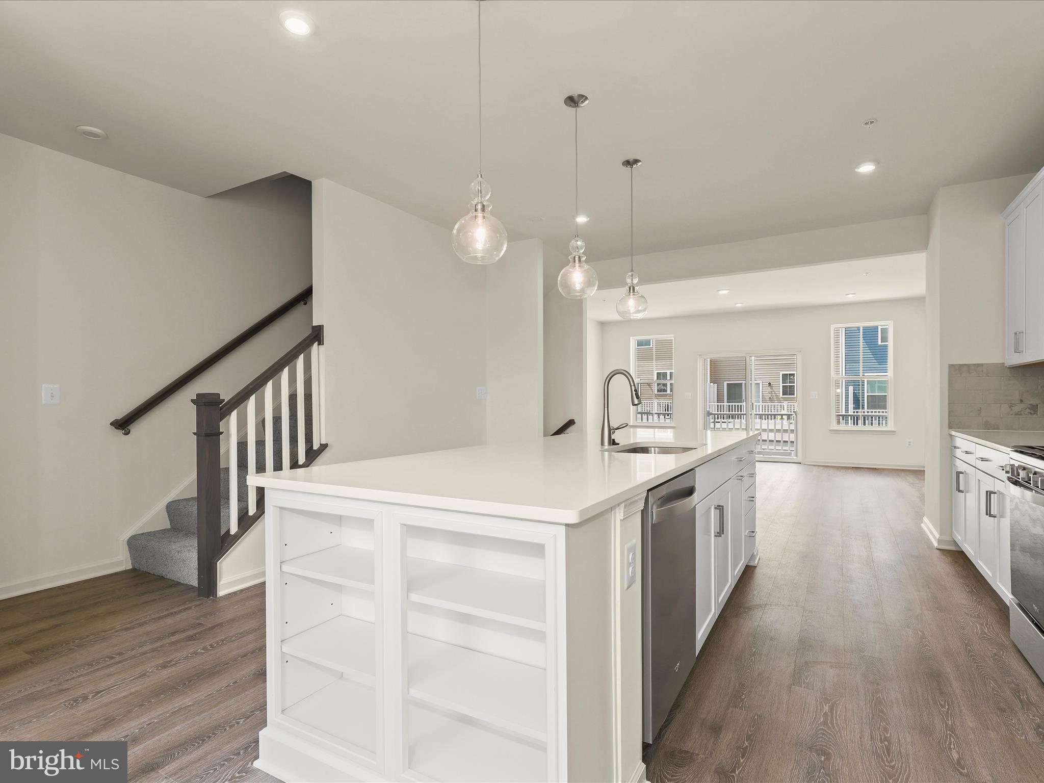 LONG GATE - Residential Lease