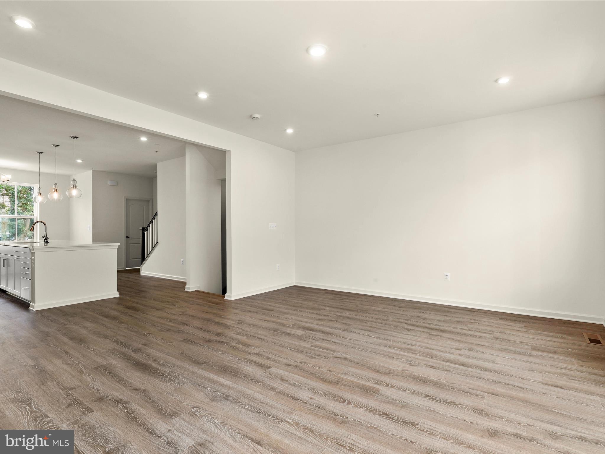 LONG GATE - Residential Lease