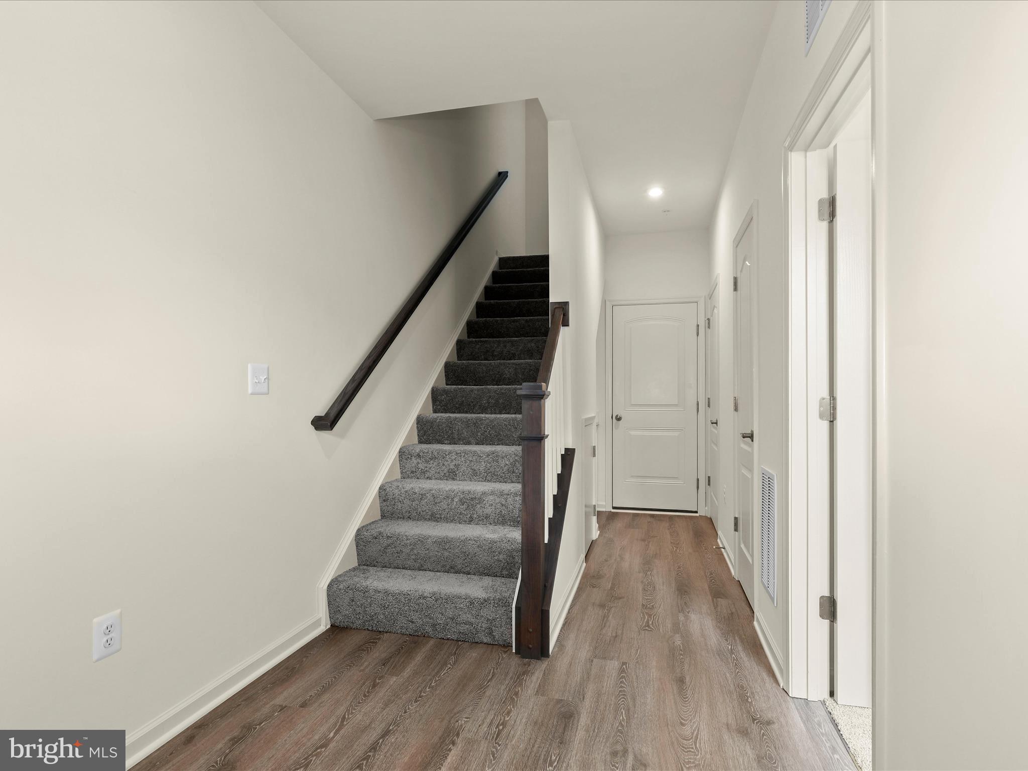 LONG GATE - Residential Lease