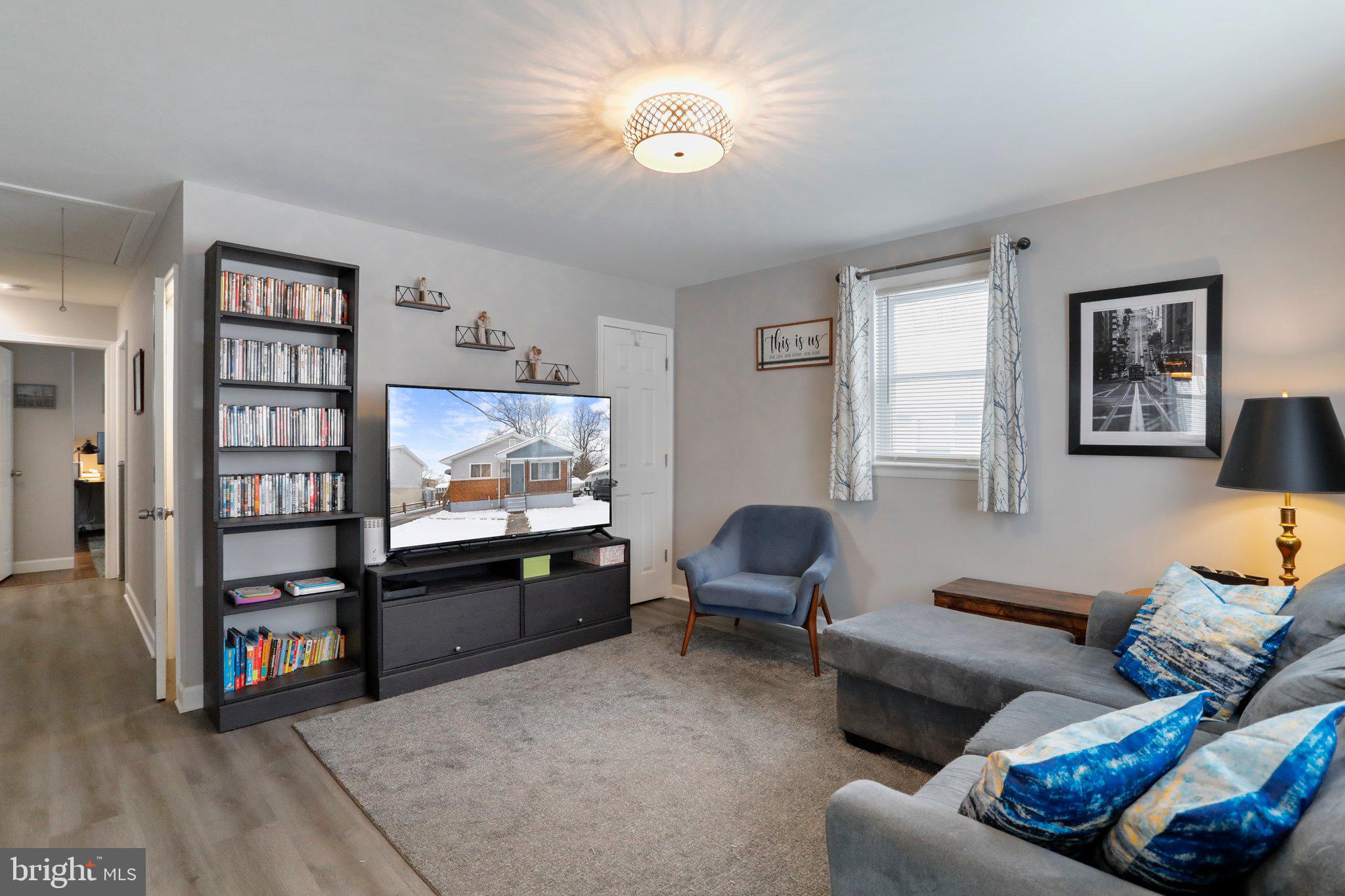 CATONSVILLE MANOR - Residential