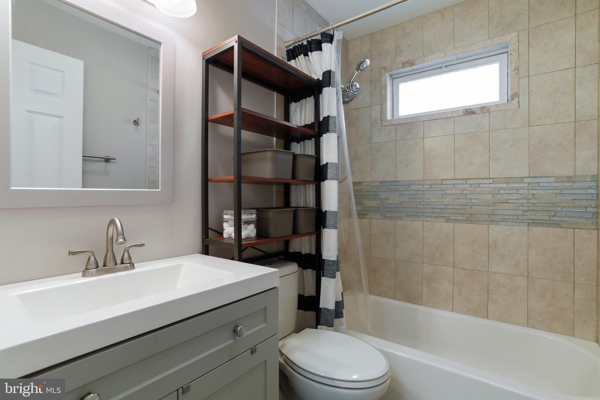 CATONSVILLE MANOR - Residential