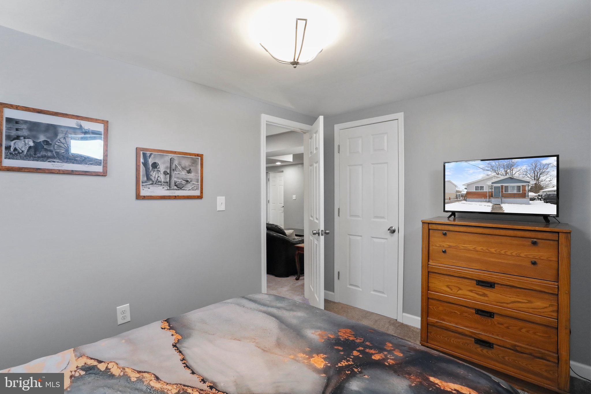 CATONSVILLE MANOR - Residential