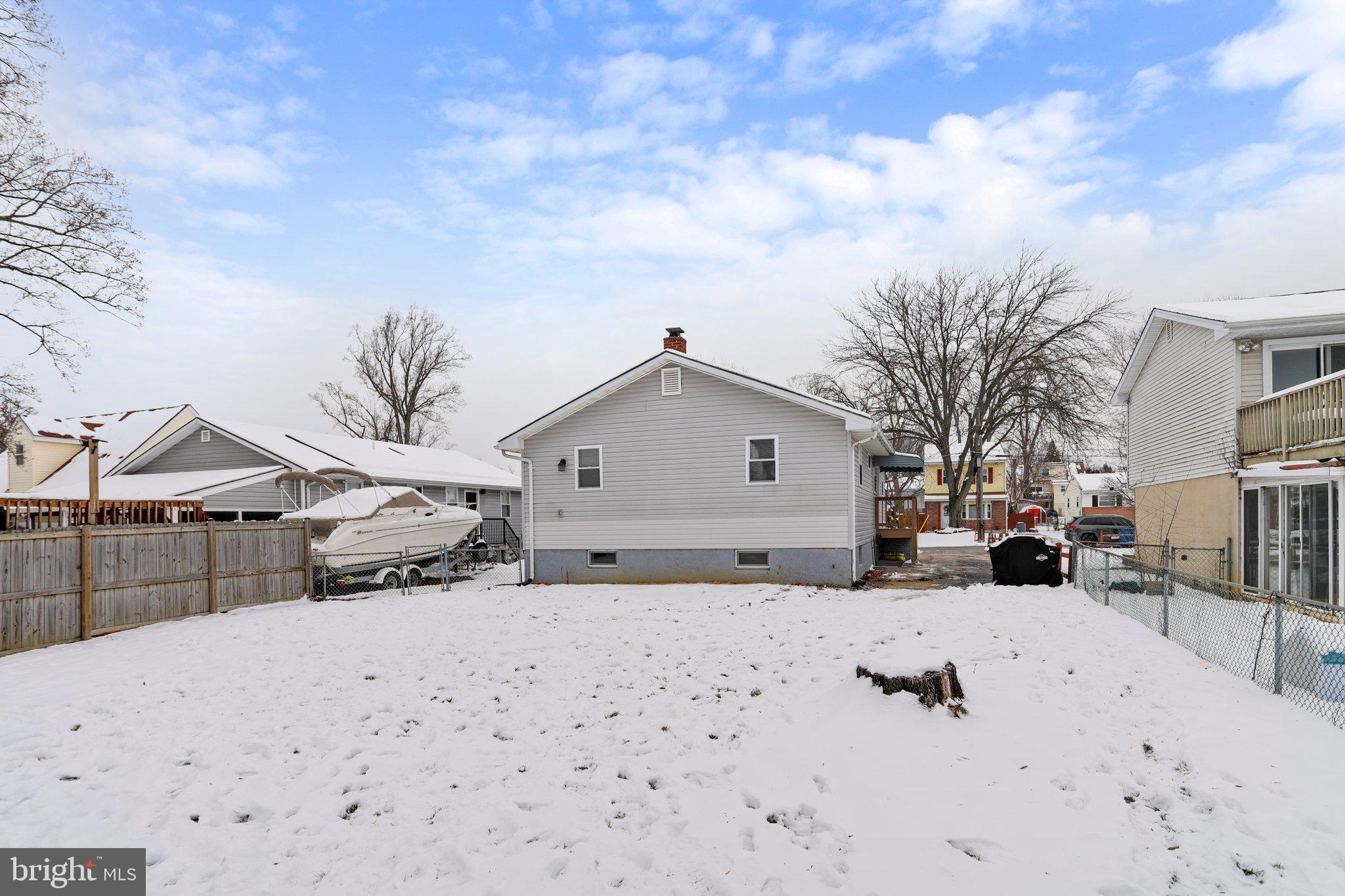 CATONSVILLE MANOR - Residential