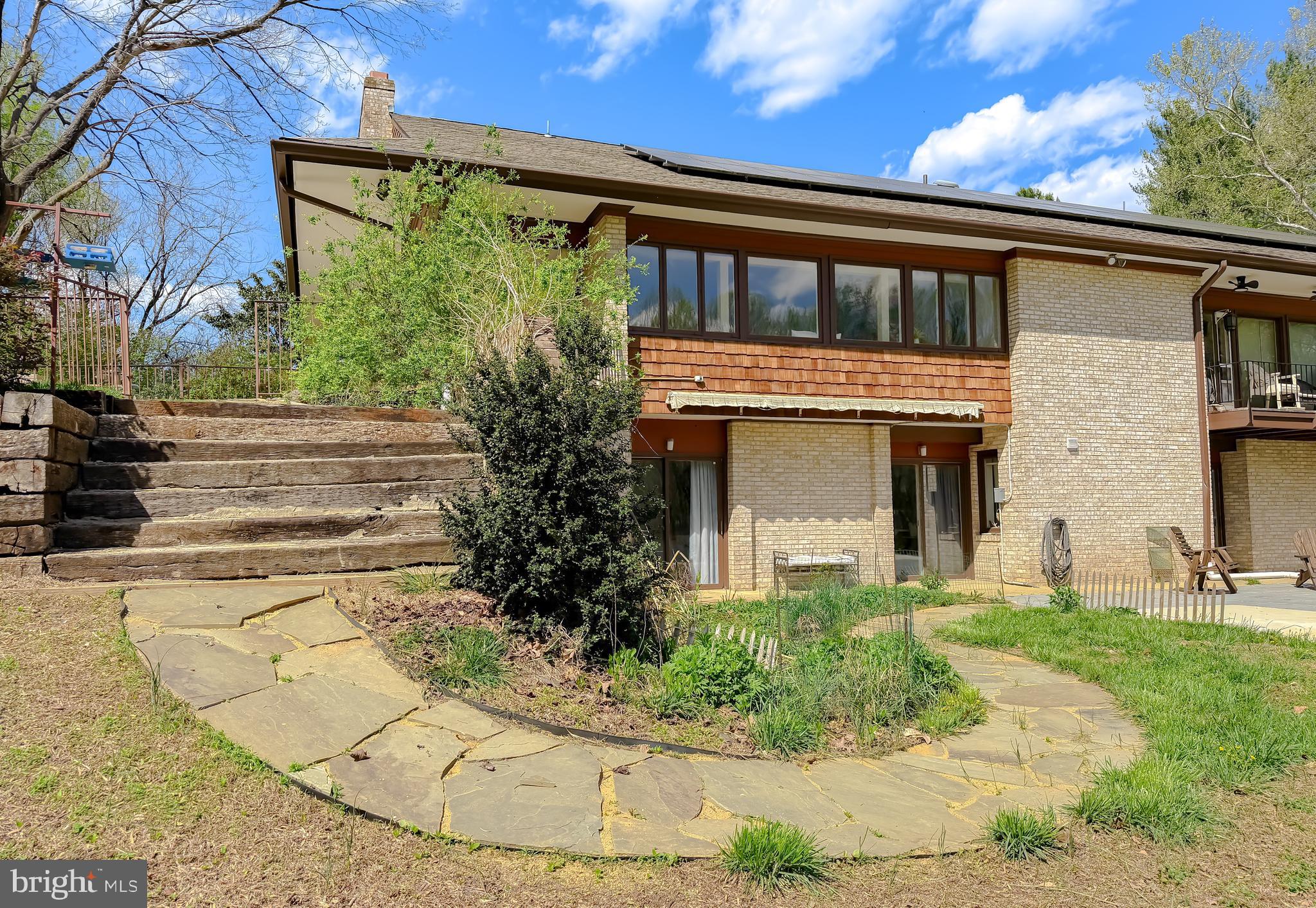 KERRICK MANOR - Residential