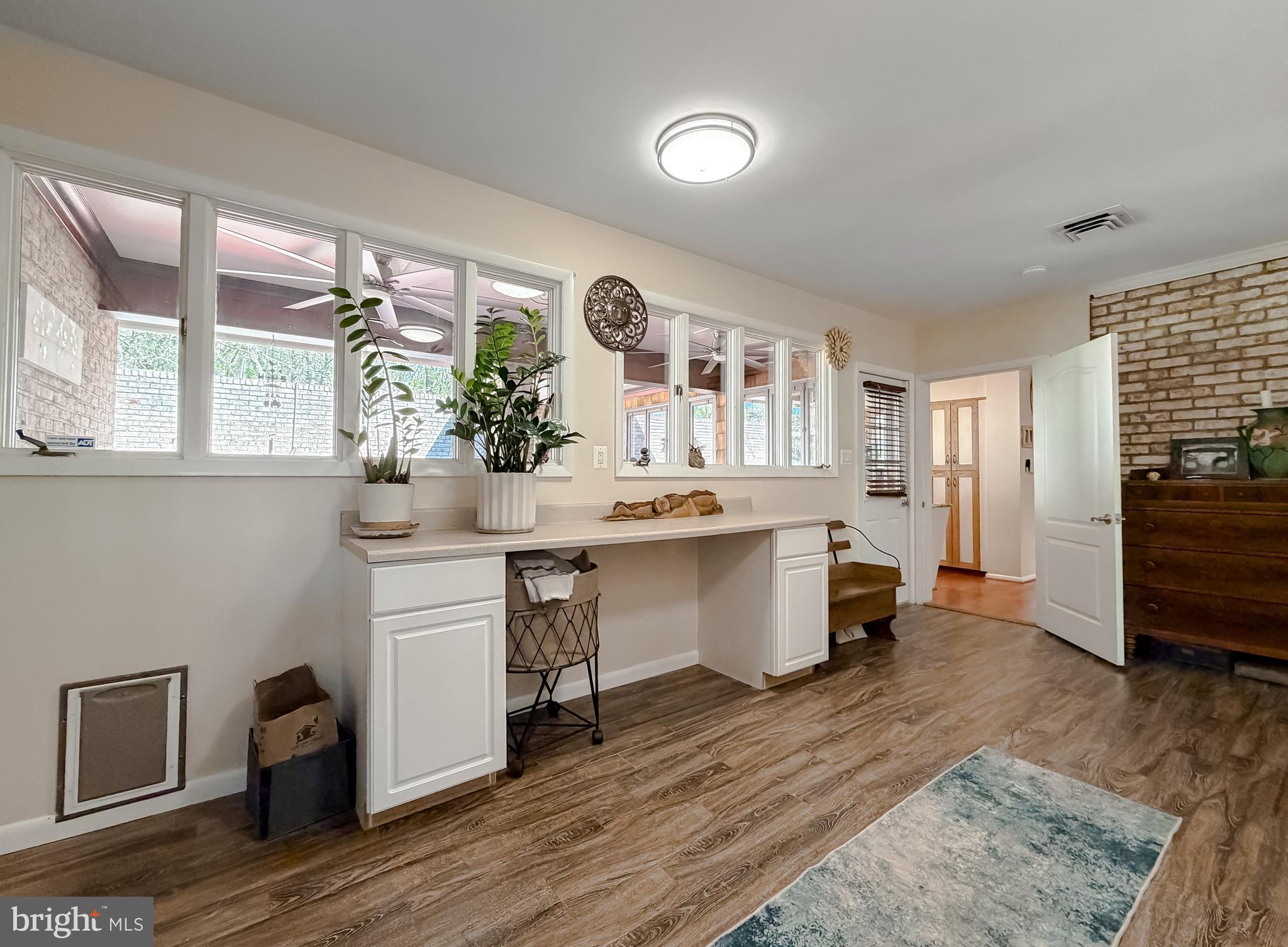 KERRICK MANOR - Residential