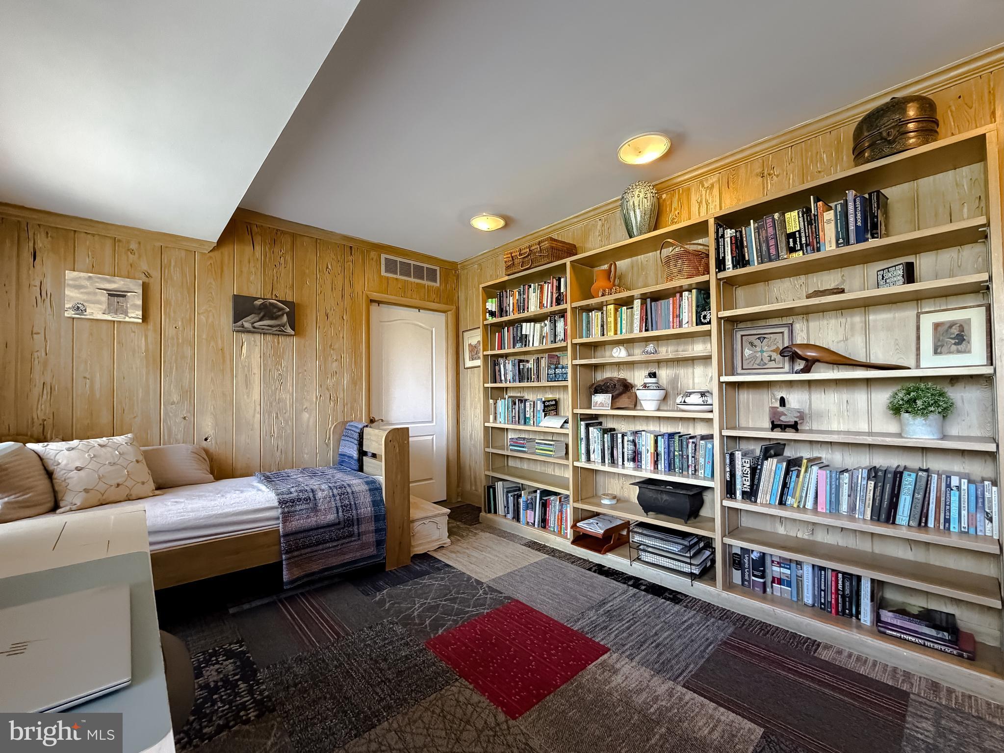 KERRICK MANOR - Residential