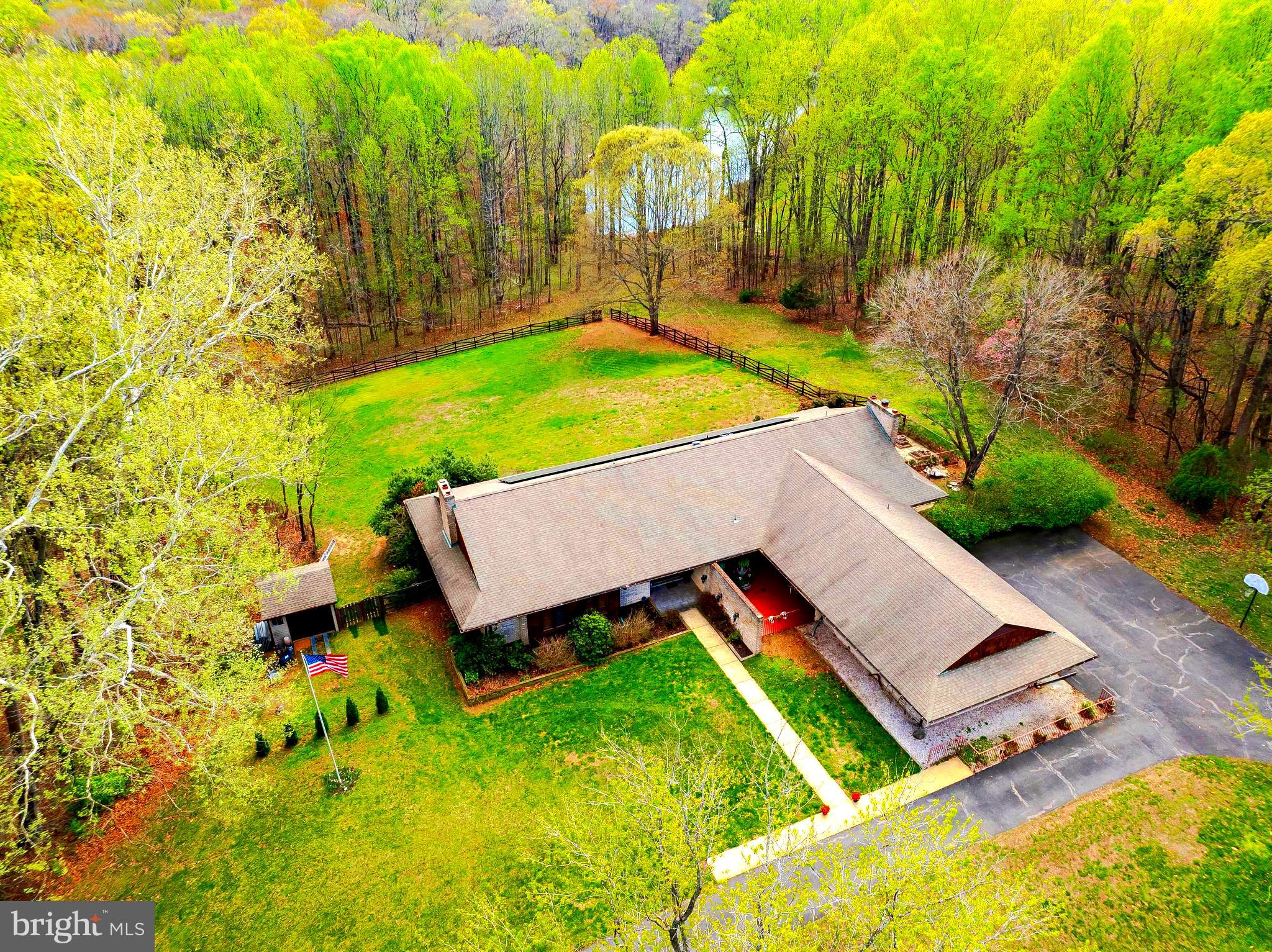 KERRICK MANOR - Residential