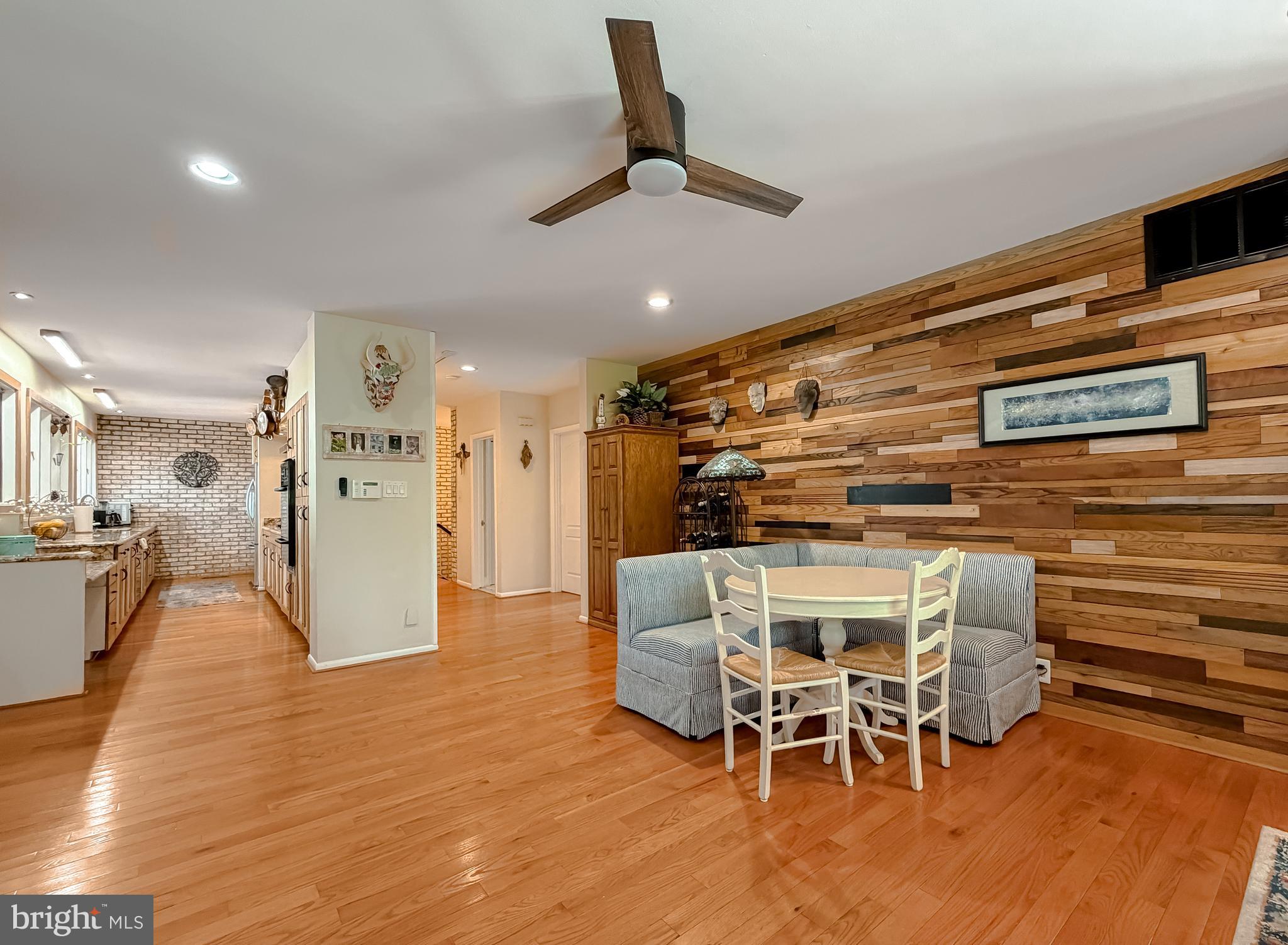 KERRICK MANOR - Residential