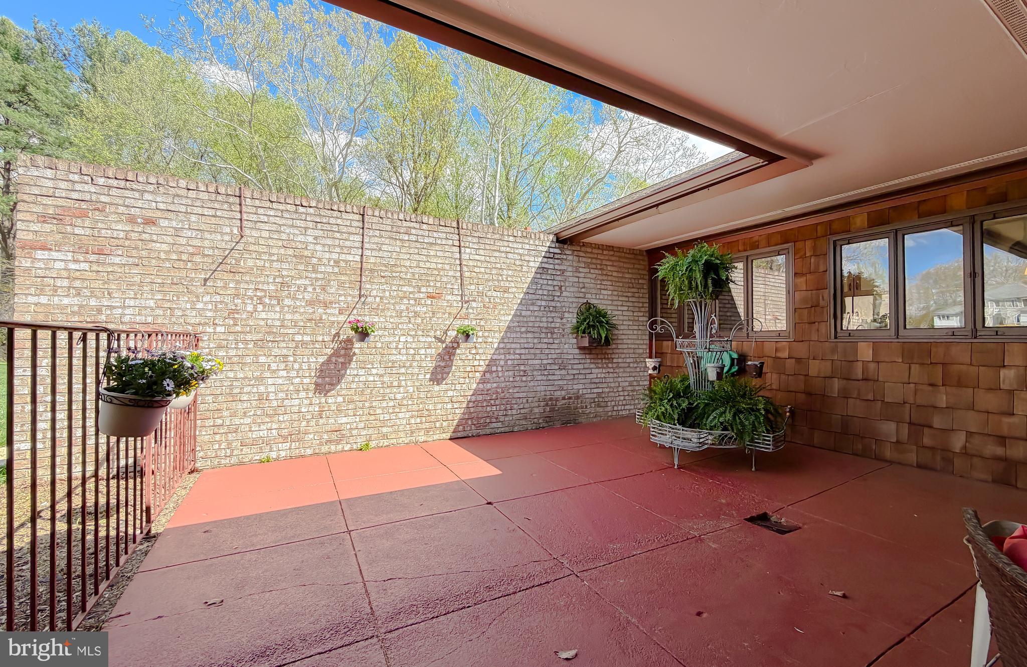 KERRICK MANOR - Residential