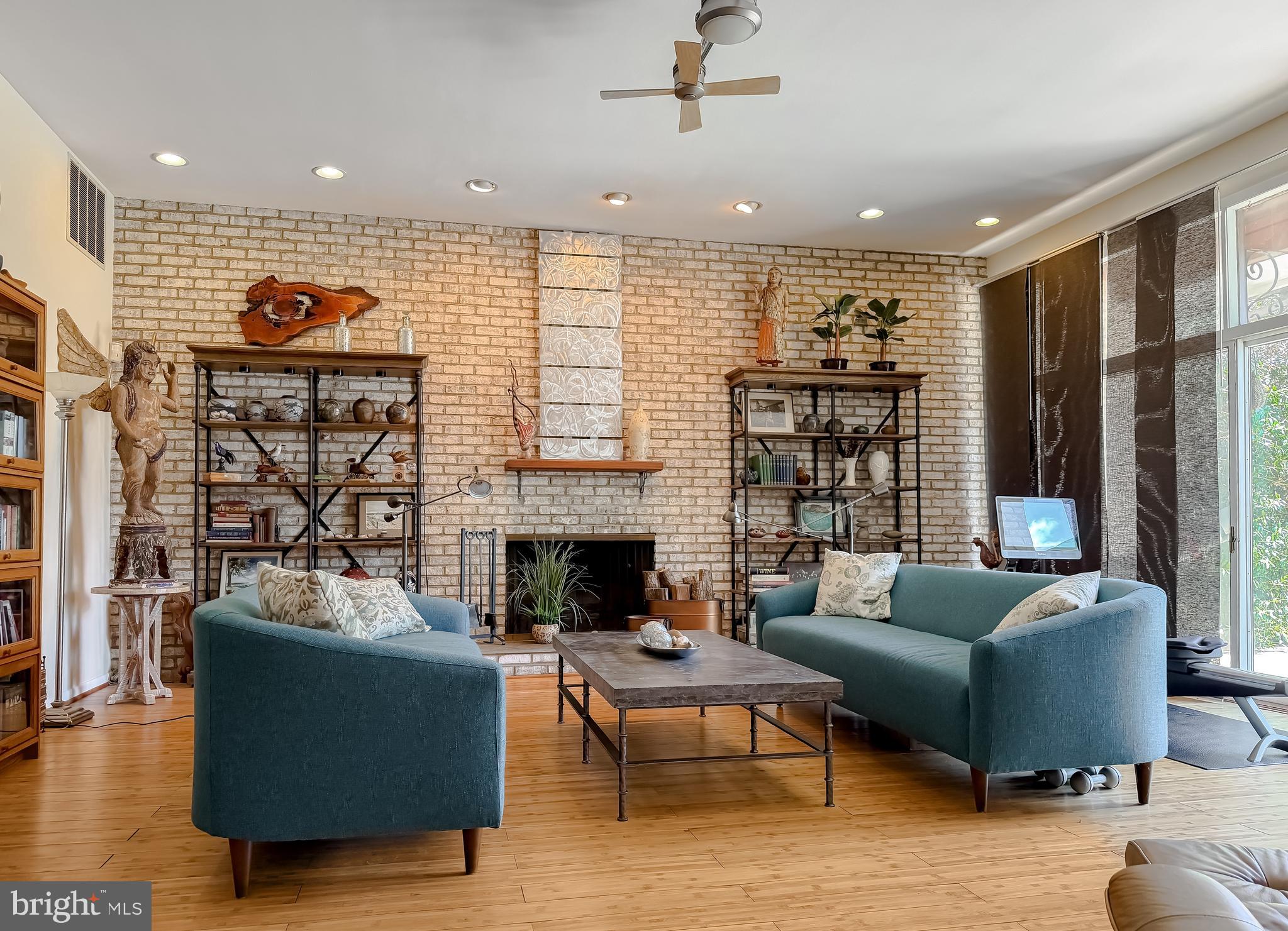 KERRICK MANOR - Residential