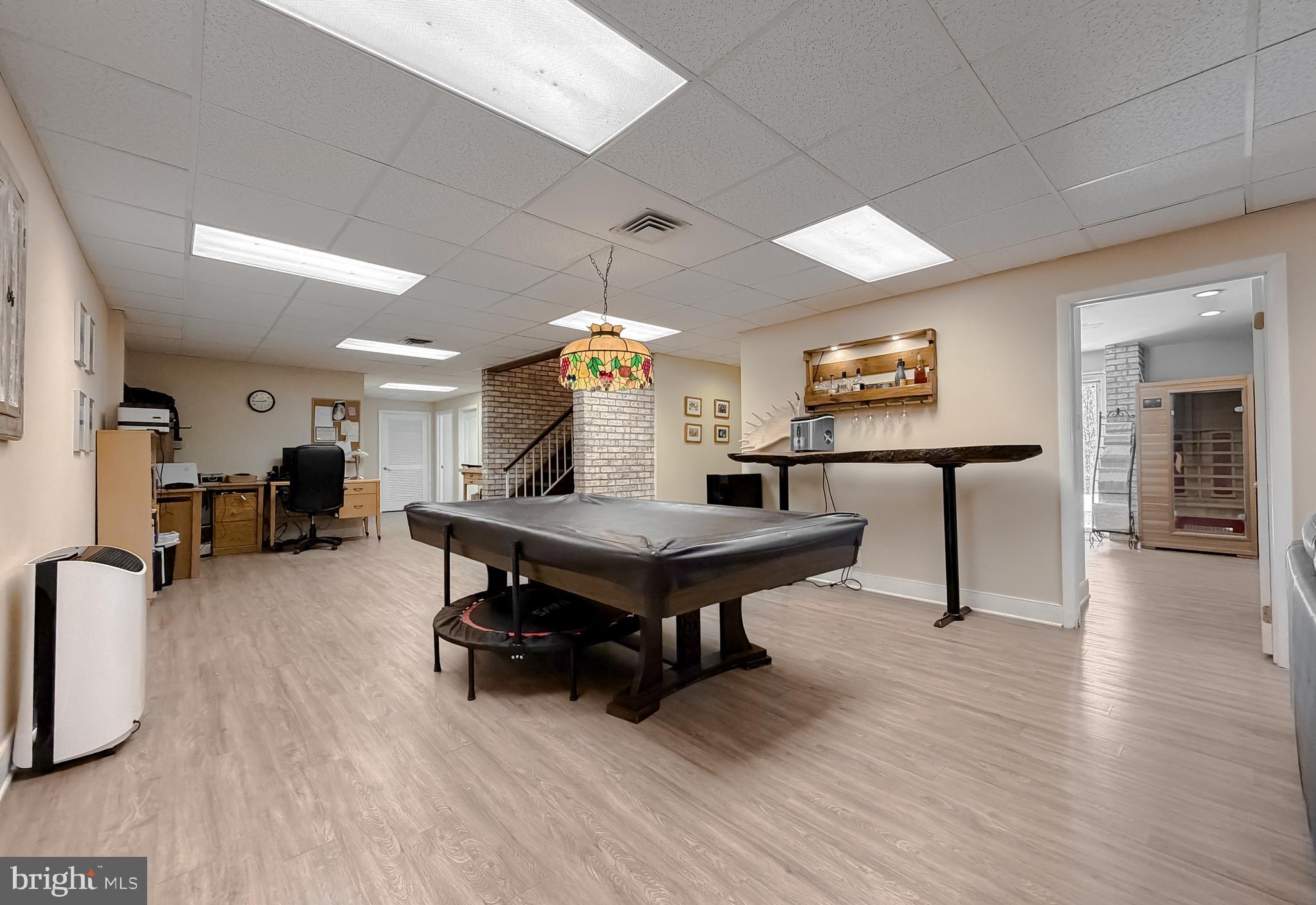 KERRICK MANOR - Residential