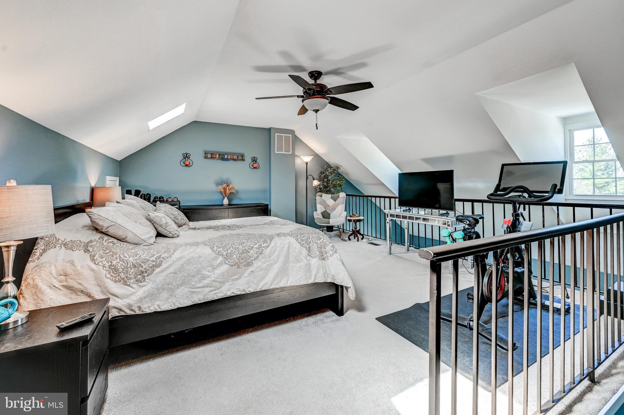 CROMWELL STATION - Residential