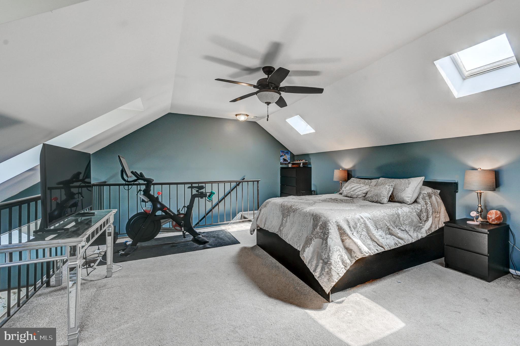 CROMWELL STATION - Residential