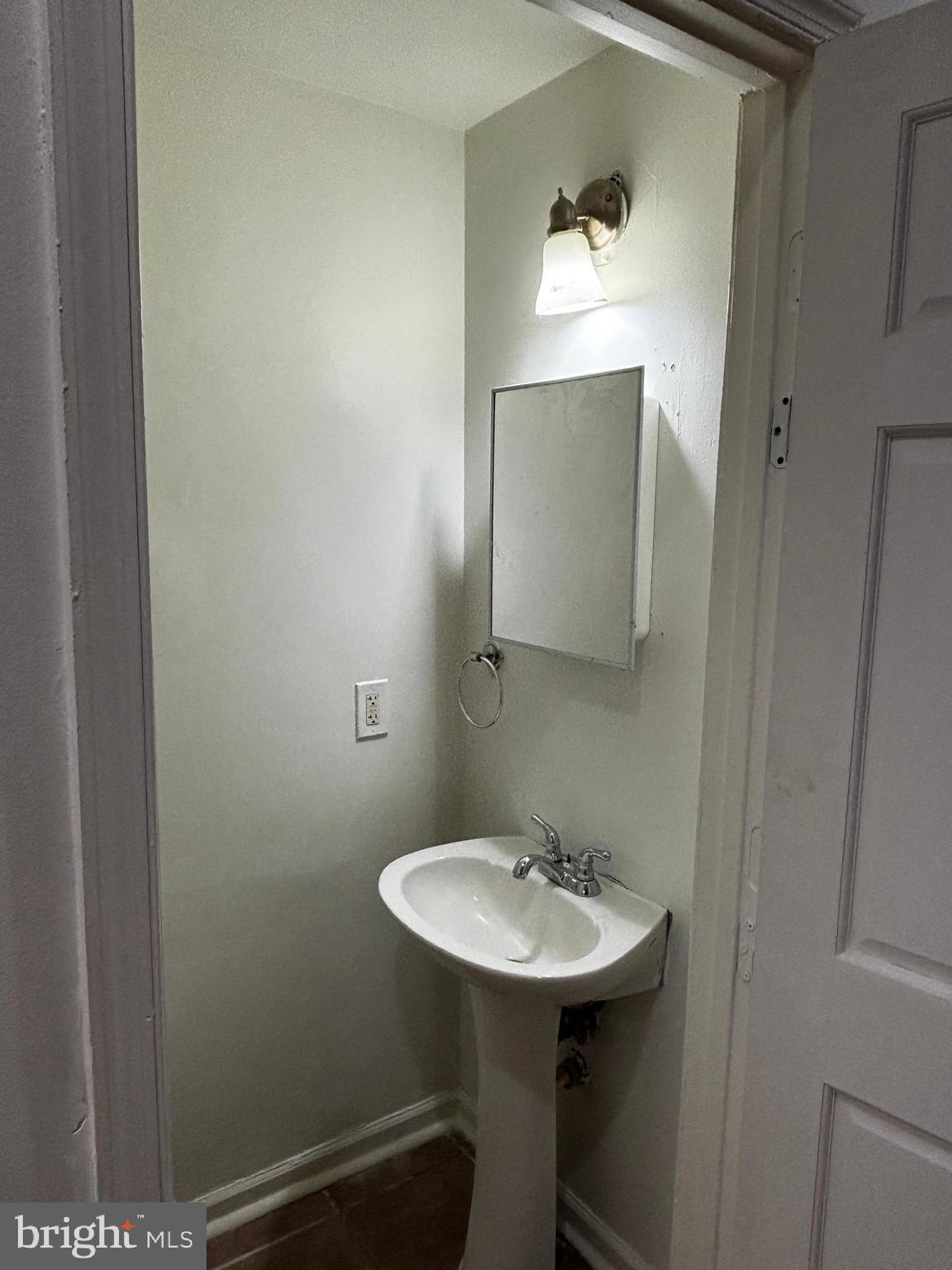 WASHINGTON VILLAGE - Residential