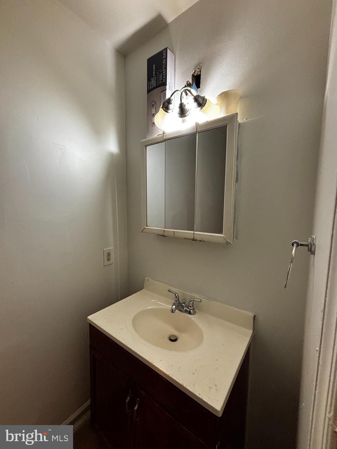 WASHINGTON VILLAGE - Residential