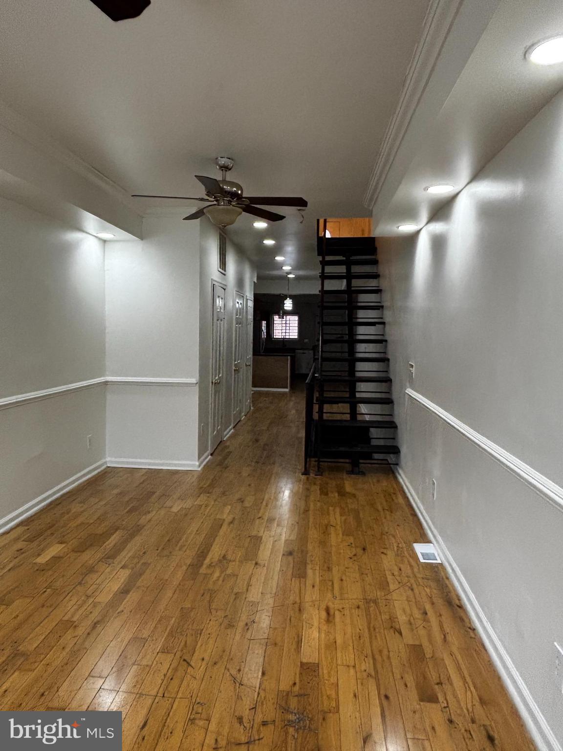 1307 W OSTEND STREET