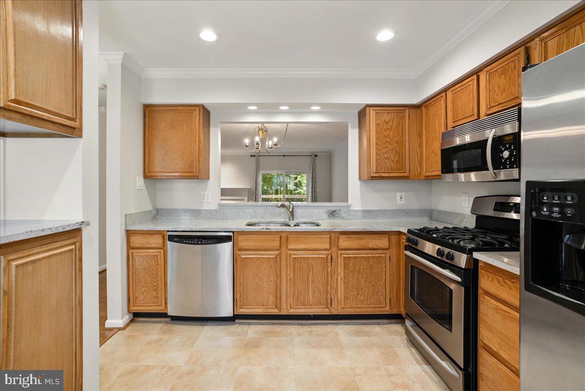 SOUTHERN OAKS - Residential Lease