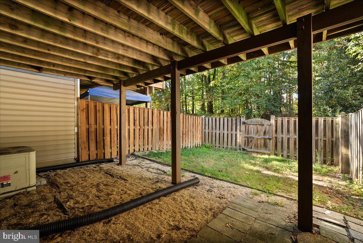 SOUTHERN OAKS - Residential Lease