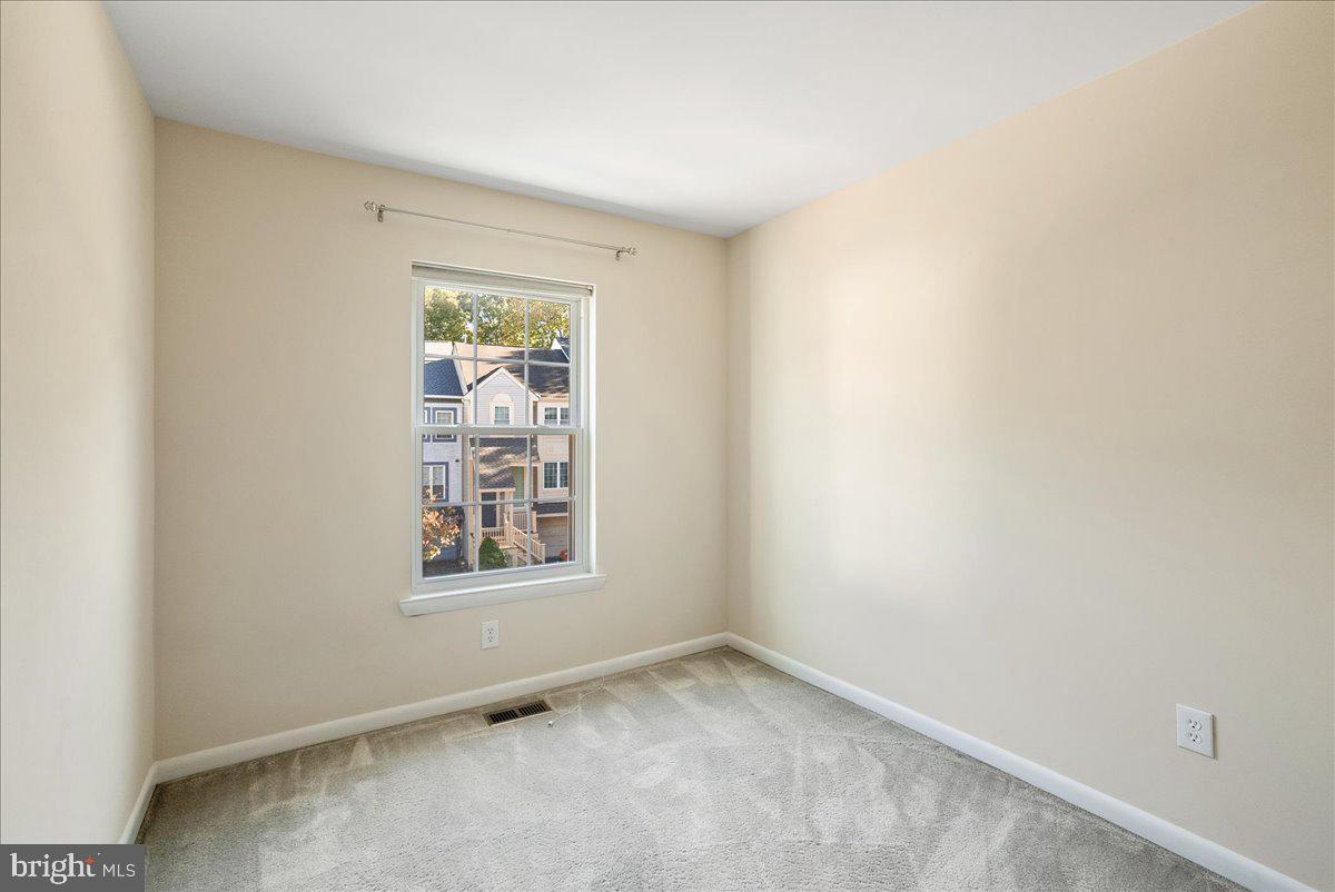 SOUTHERN OAKS - Residential Lease