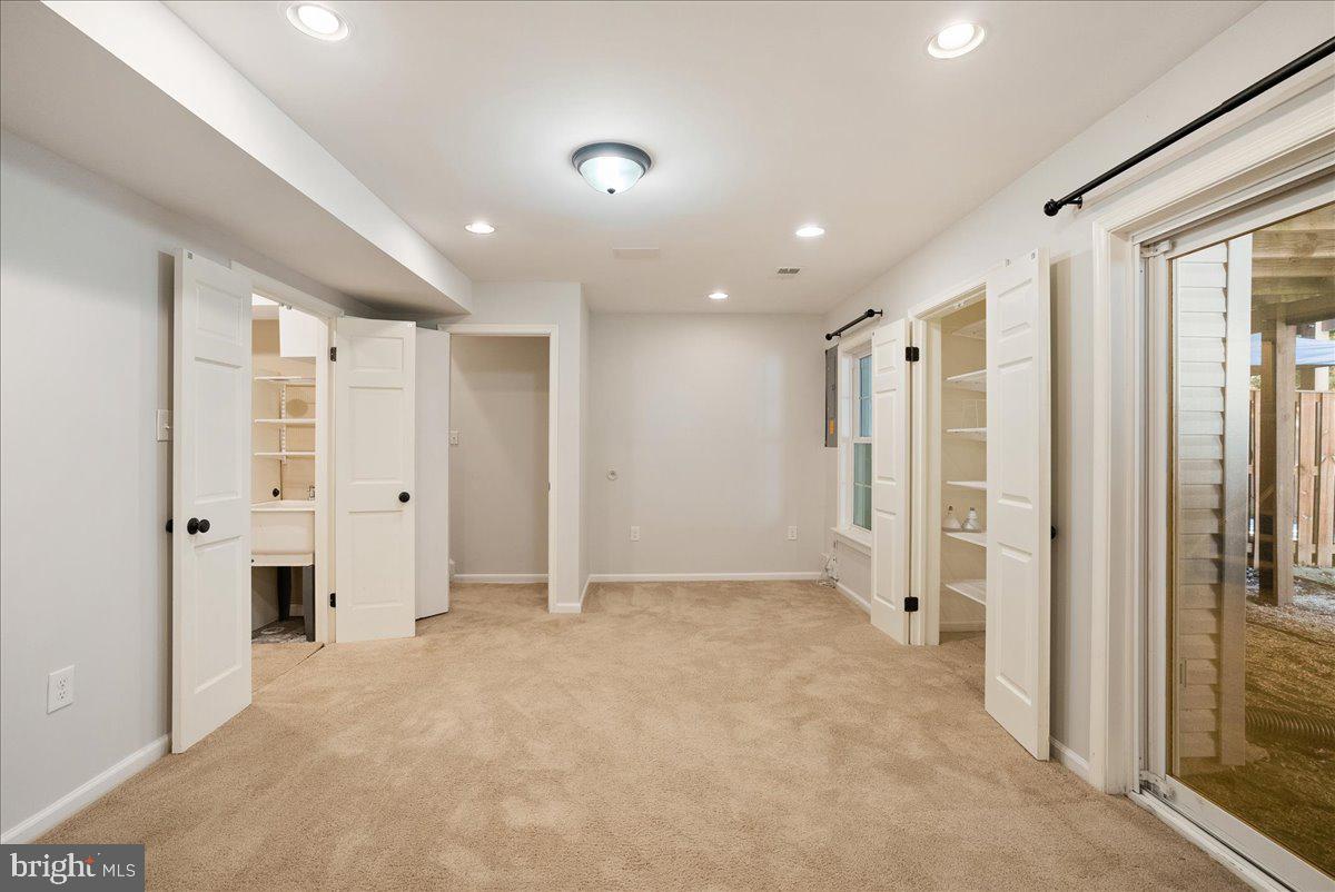 SOUTHERN OAKS - Residential Lease