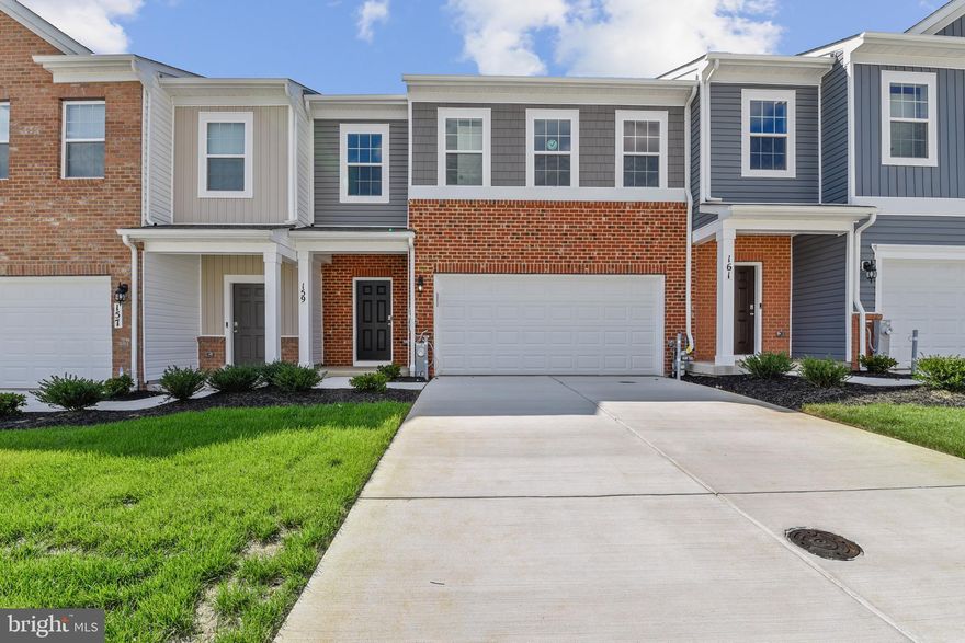 IMMEDIATE MOVE IN AVAILABLE!! QUICK DELIVERY! Looking for a home that lives like a single-family home at an affordable price? Well, look no further than the amazing and popular Crofton! This 2313 square foot home features an inviting foyer that leads to the open living room, kitchen and dining area. The 2-car garage is adjacent to the kitchen and makes unpacking your groceries a cinch. The kitchen has a great center island, perfect for food preparation, added seating, and entertaining. In addition to all the beautiful cabinets, there is also a pantry, so room for everything. Ascending to the upper level, you’ll appreciate the wide stairway. On the bedroom level, you’ll find well sized bedrooms with roomy closets. The King-Sized primary bedroom is the perfect retreat, complete with a full, double-vanity bathroom and HUGE walk-in closet. The 3 secondary bedrooms are just down the hall and encircle the full hall bath and 2nd Floor Full-size laundry room. DR Horton is currently including all Stainless-Steel Kitchen appliances in the Andrews, as well as our popular Smart Home Technology package and much more! The Crofton has it all.