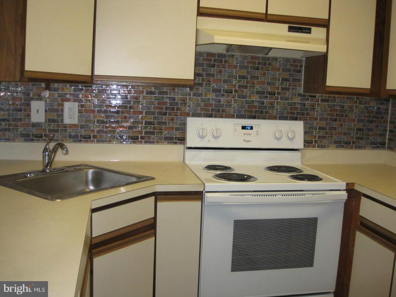 ASHLAR HILL - Residential Lease