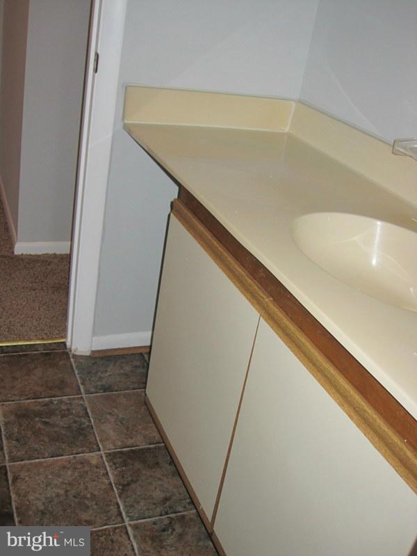 ASHLAR HILL - Residential Lease