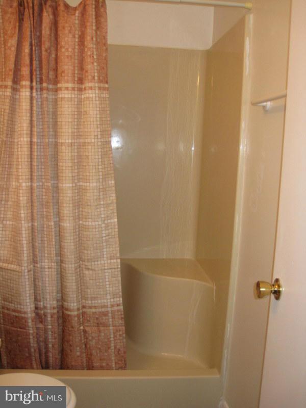 ASHLAR HILL - Residential Lease