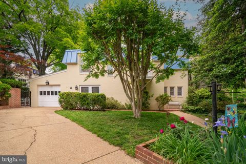 Photo of 201 Garden Court, FALLS CHURCH, VA 22046 (MLS # VAFA2003868)