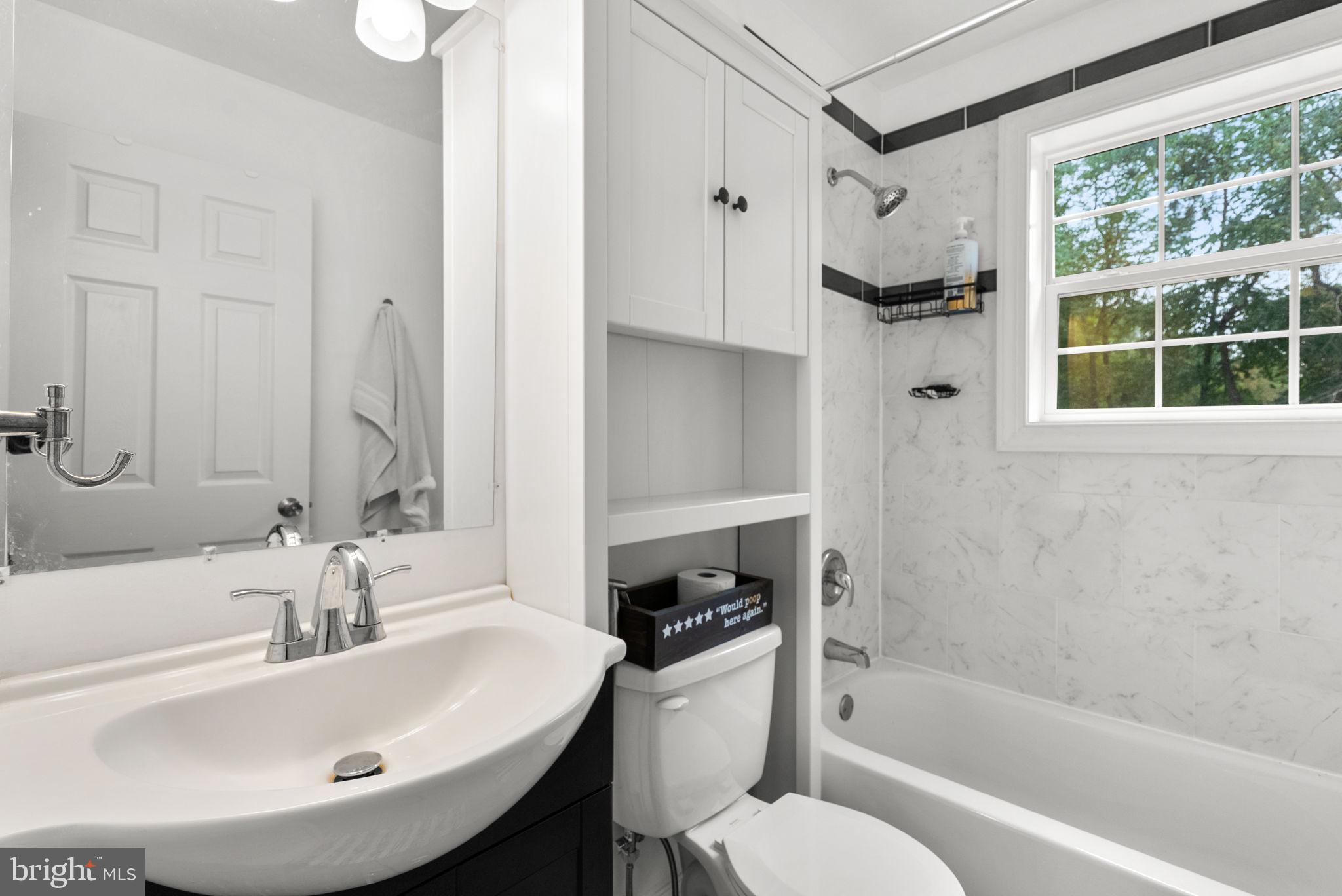 CLINTON - Residential