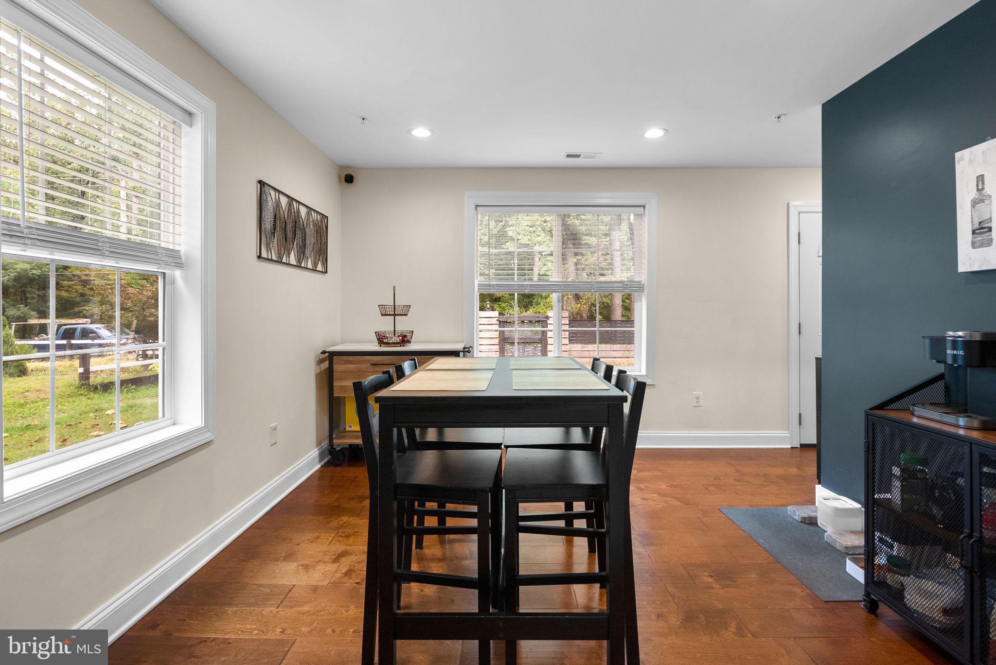 CLINTON - Residential