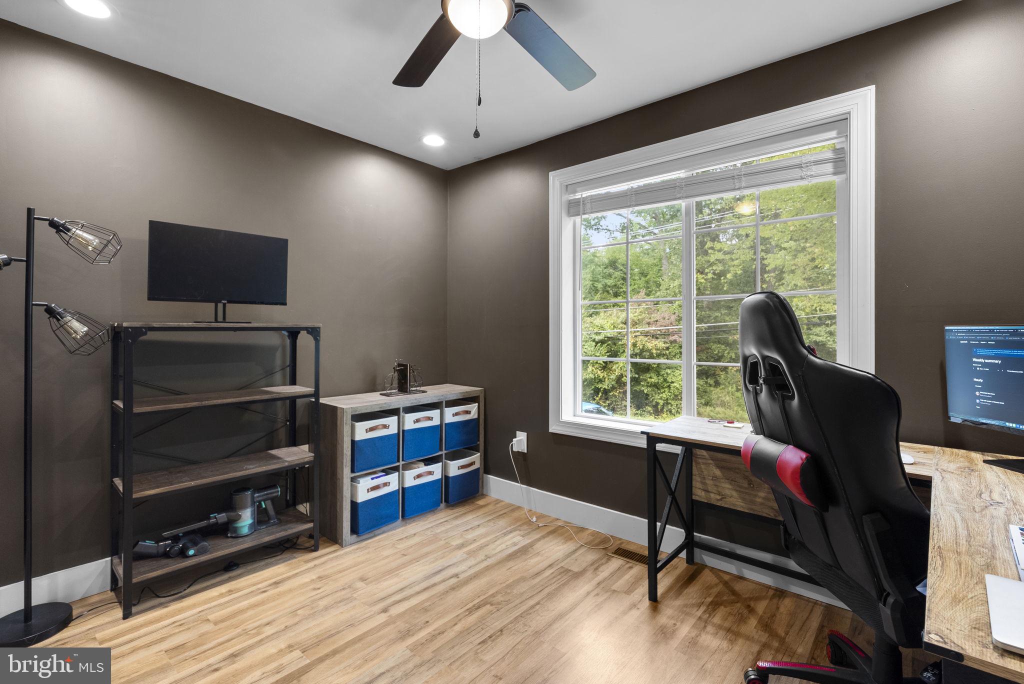 CLINTON - Residential