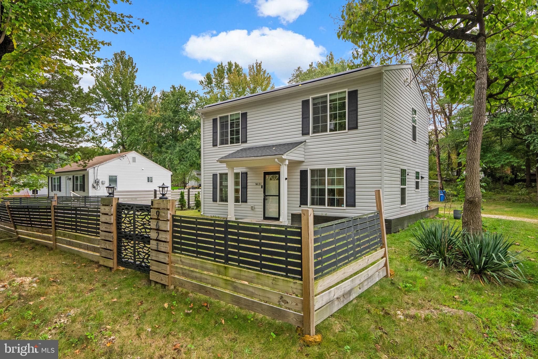 CLINTON - Residential