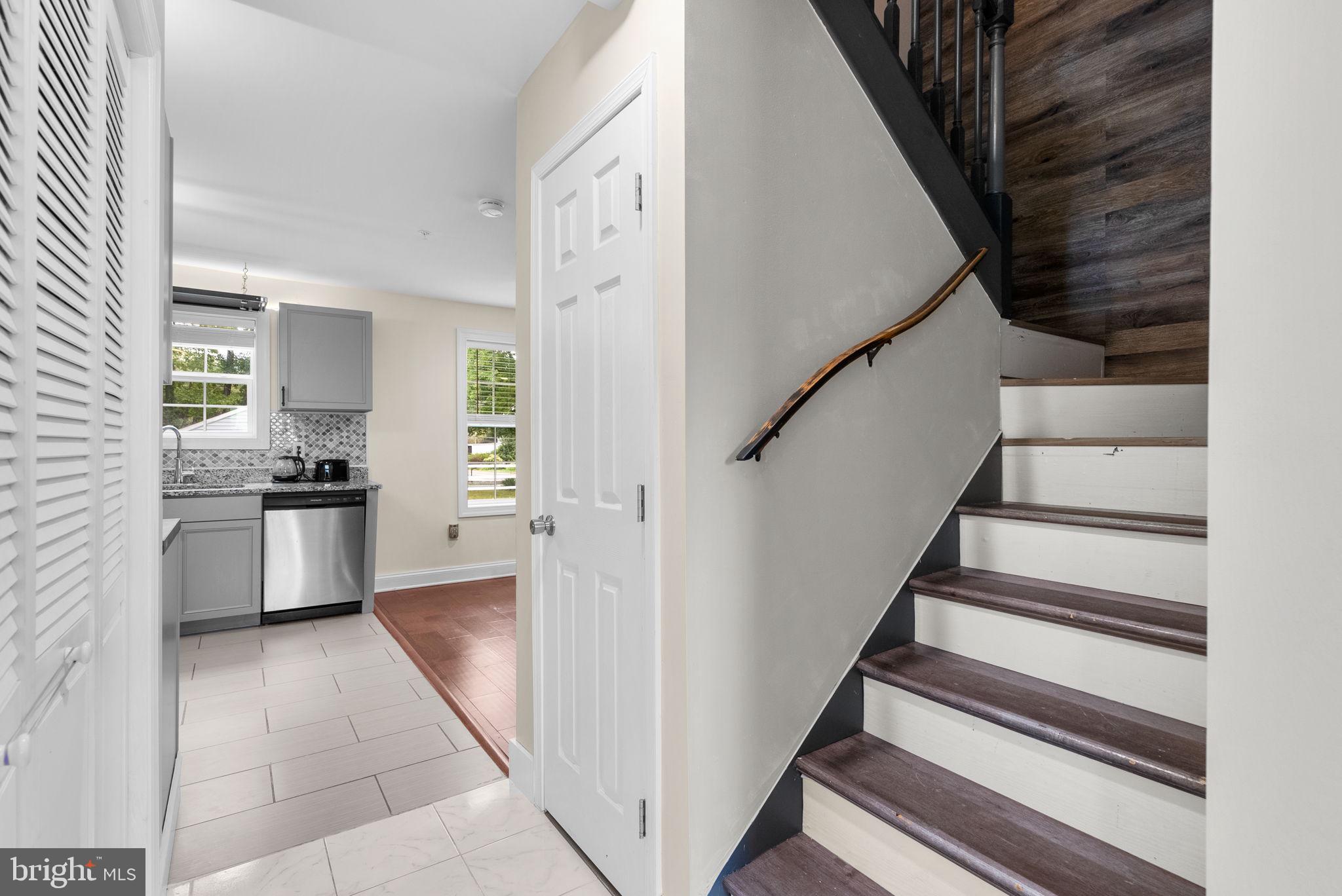 CLINTON - Residential