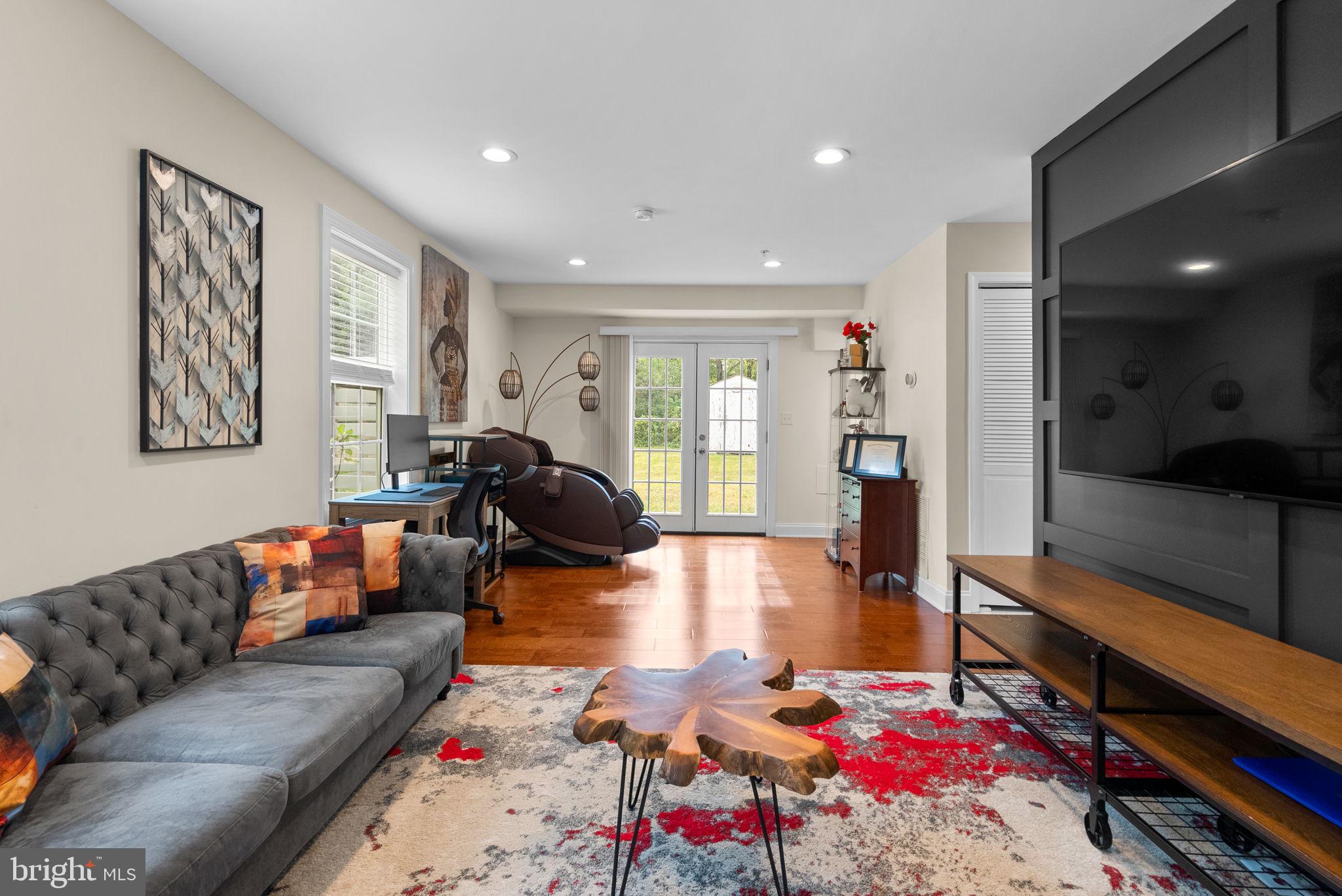 CLINTON - Residential