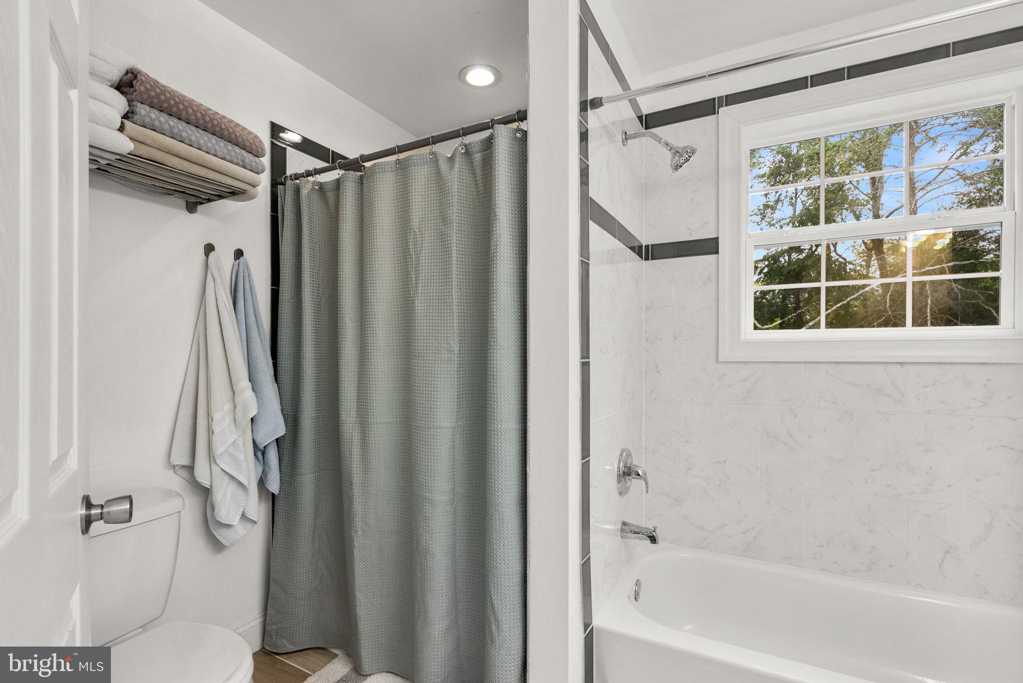 CLINTON - Residential