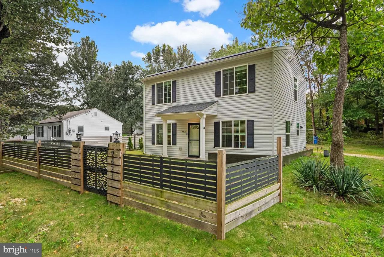 CLINTON - Residential